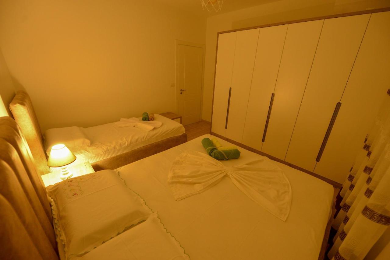 Denis Comfort Apartment Shkoder Exterior photo