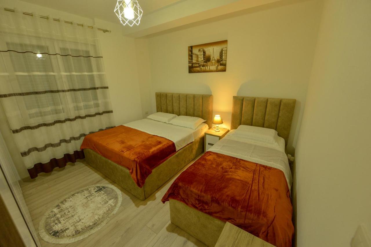 Denis Comfort Apartment Shkoder Exterior photo