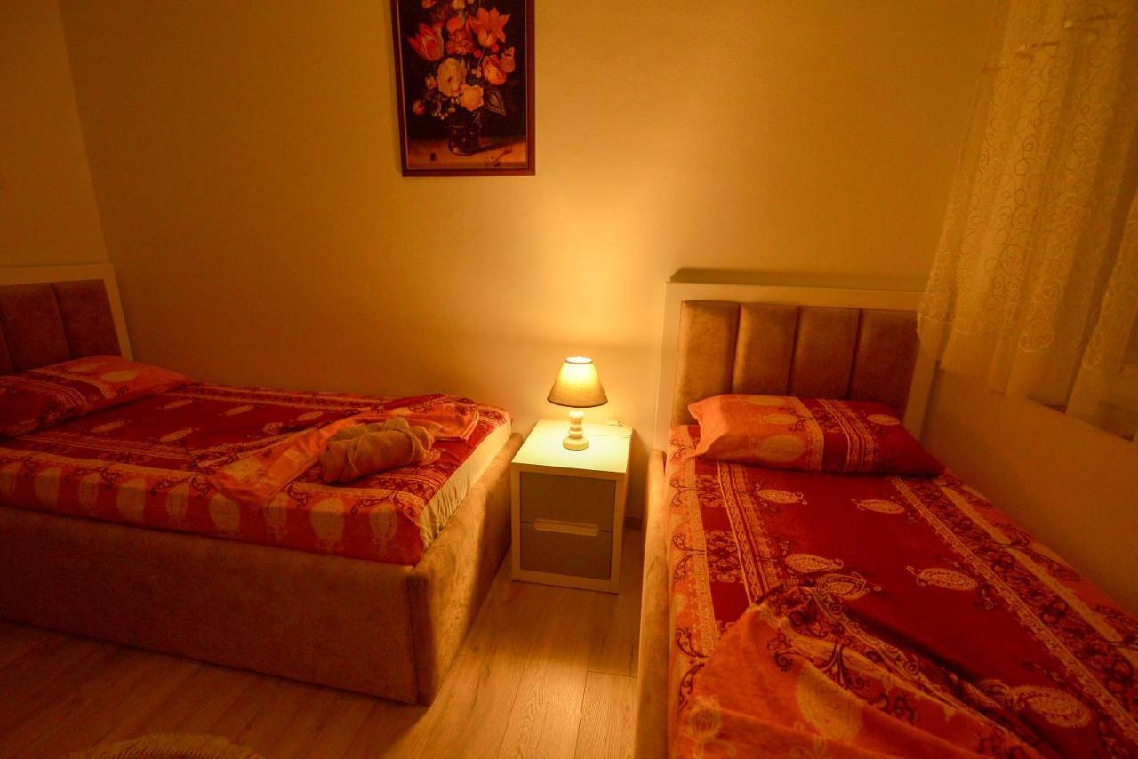 Denis Comfort Apartment Shkoder Exterior photo